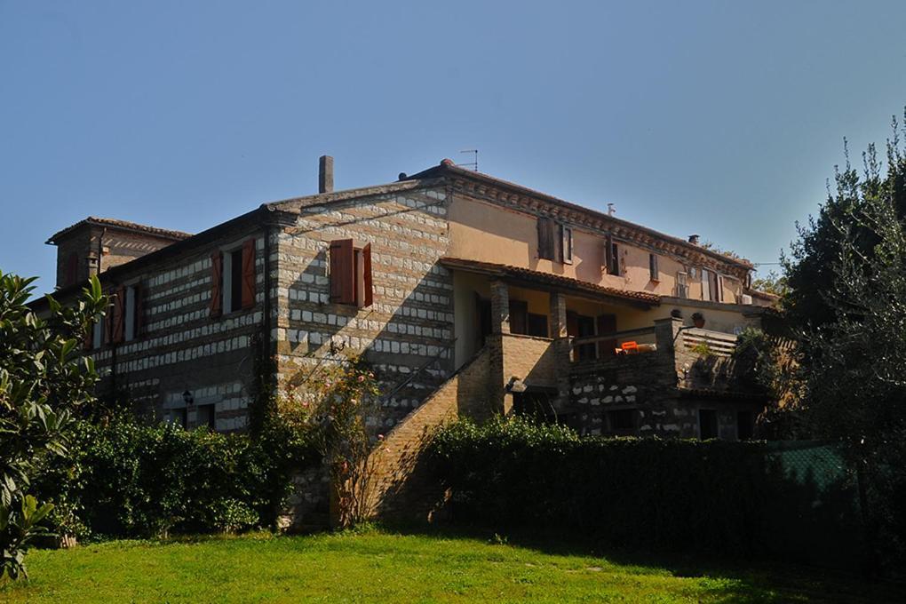 Tra Gli Olivi E La Riviera Del Conero *